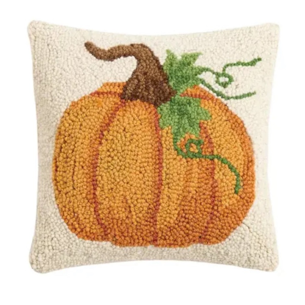 PEKING HANDICRAFT NWT pumpkin patch hook pillow -10x10